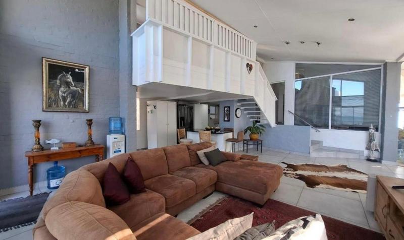 4 Bedroom Property for Sale in Santos Bay Western Cape